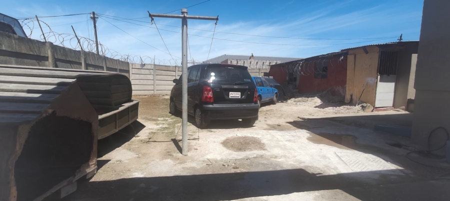 1 Bedroom Property for Sale in Algoa Park Eastern Cape